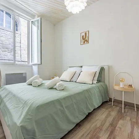 Quercy Blanc Coeur De Village Parking Facile * Montaigu-de-Quercy