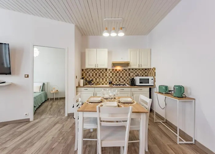 Quercy Blanc Coeur De Village Parking Facile Apartament Montaigu-de-Quercy