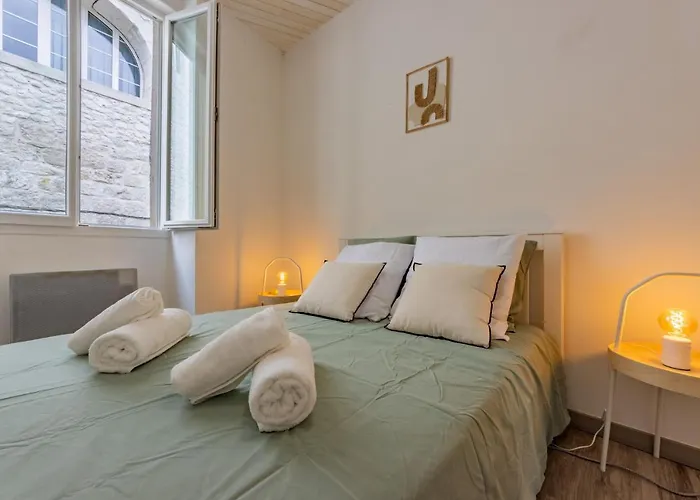 Apartament Quercy Blanc Coeur De Village Parking Facile