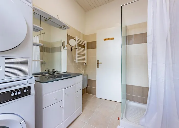 Quercy Blanc Coeur De Village Parking Facile Apartament